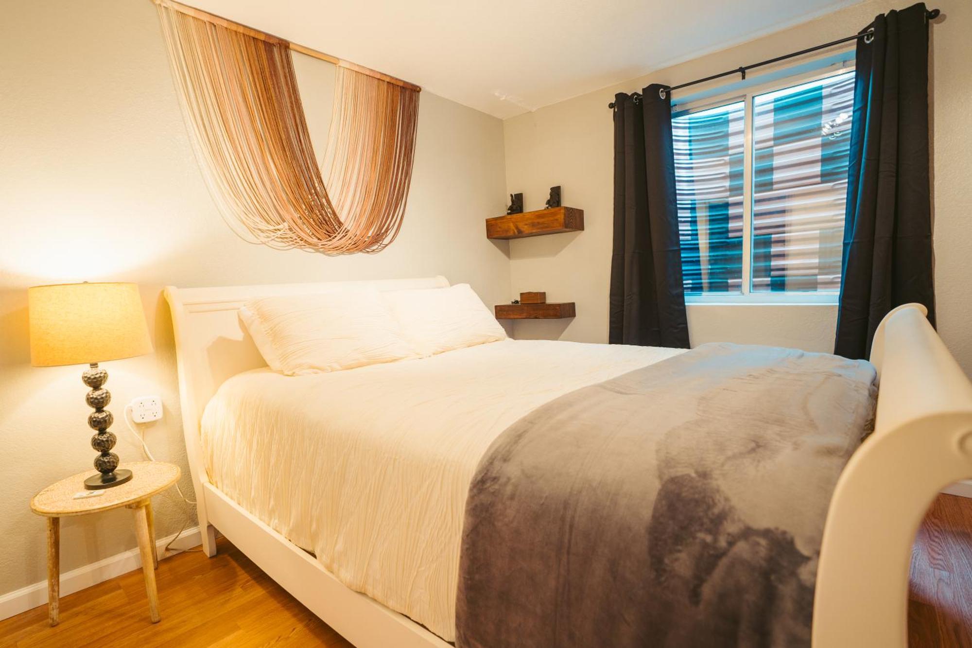 Windsor Retreat Private Basement Suite DEN Dış mekan fotoğraf